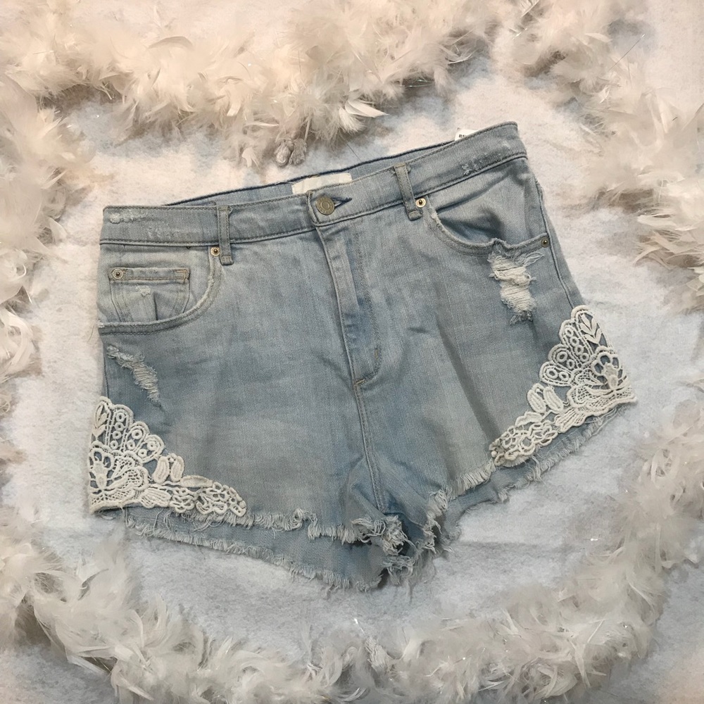 Garage Lace Trim Shorts
